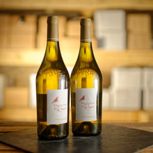 Carica l&#39;immagine nel visualizzatore di Gallery, &quot;LO JURA&quot; in 6 bottiglie! That&#39;s Wine Box Selection by Andrea Sala
